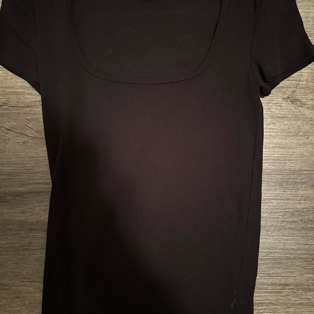 aritzia Black Square Neck T-Shirt